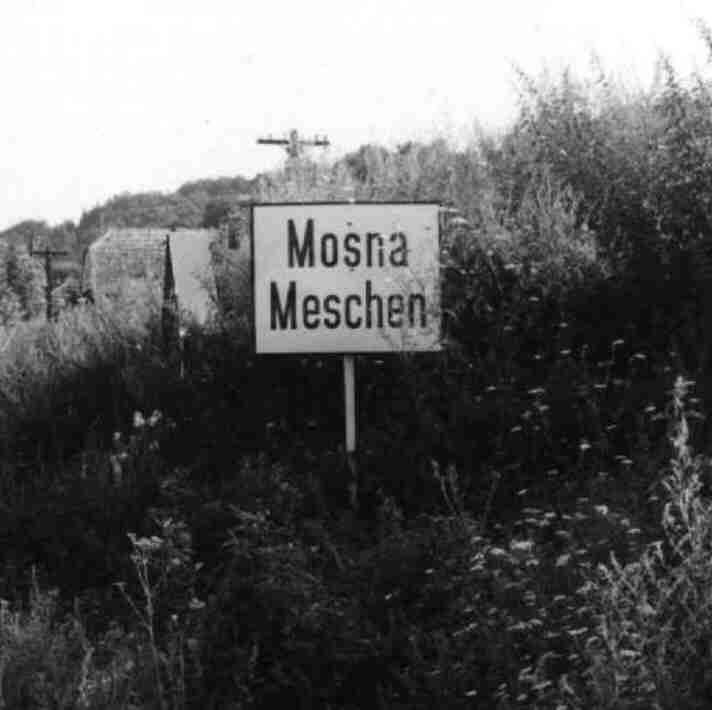 One place two names. This village is called 'Mosna' in Romanian and 'Meschen' in German
